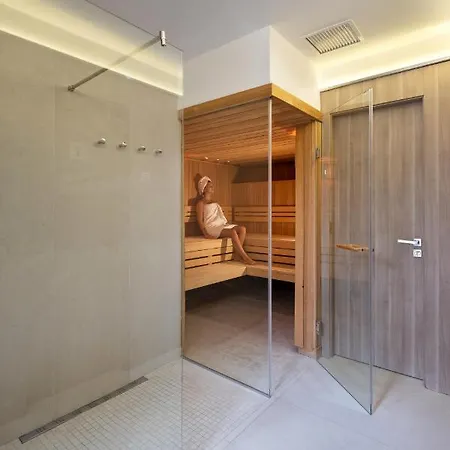 Kyrat Amarac - Adults Only 4*